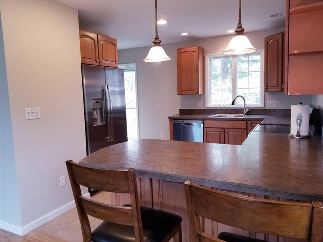 Photo - 28 Barnett Rd E