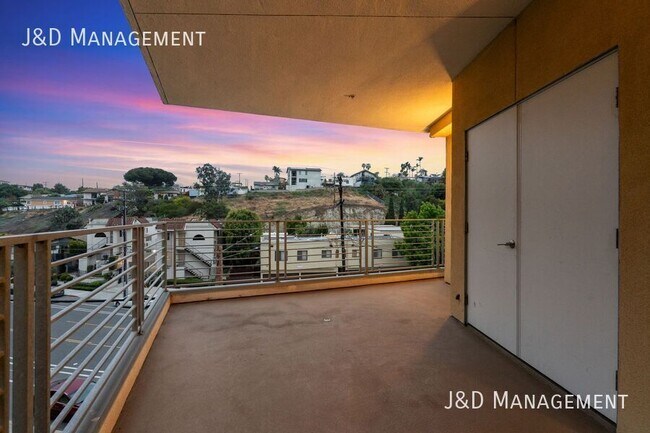 Photo - 3333 Reynard Way Unit 17