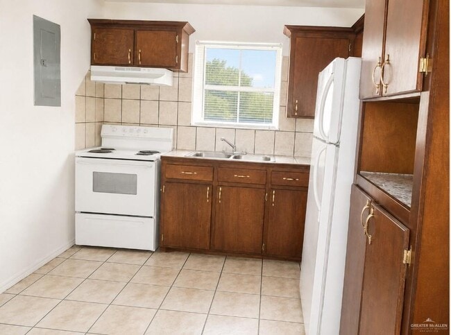 Photo - 5 Ashley Ave Unit 3