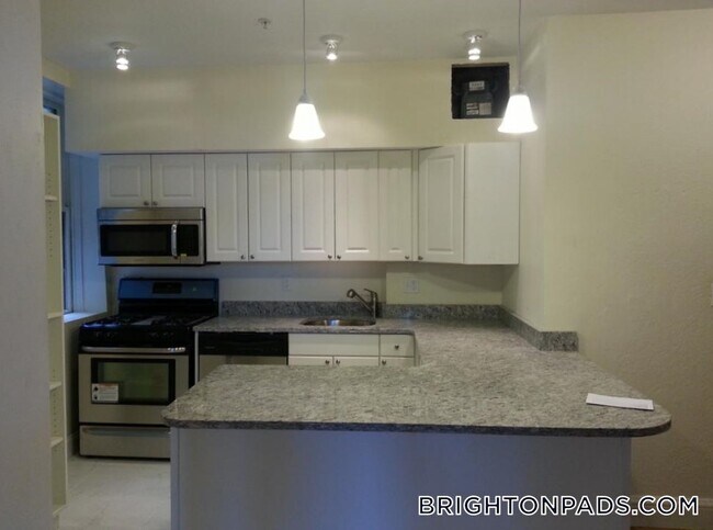 Photo - 2001 Commonwealth Ave Unit 5