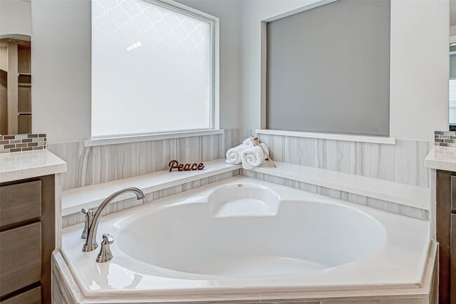 Photo - 23134 Mulberry Thicket TRL