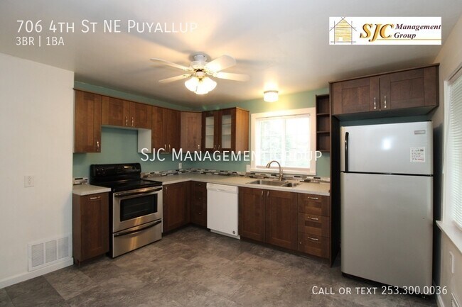 Photo - Three bedroom one bath in Downtown Puyallu...