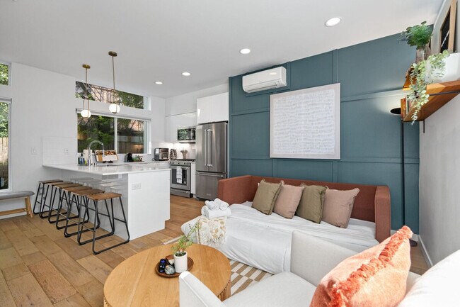 1005 E Roy St Unit SI FL4-ID1035859P