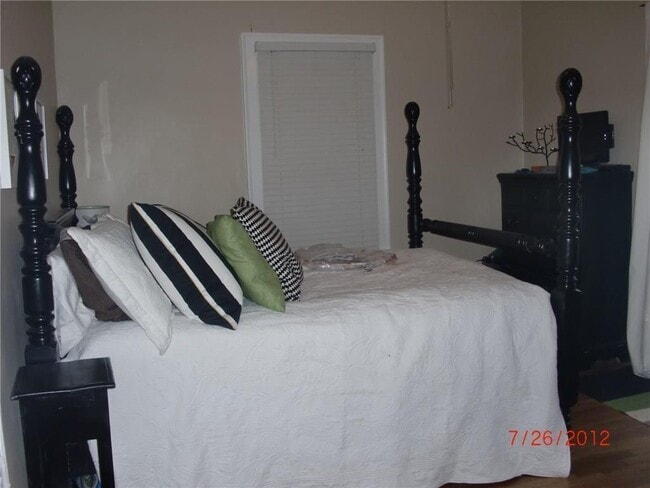 Photo - 1218 N Highland Ave NE