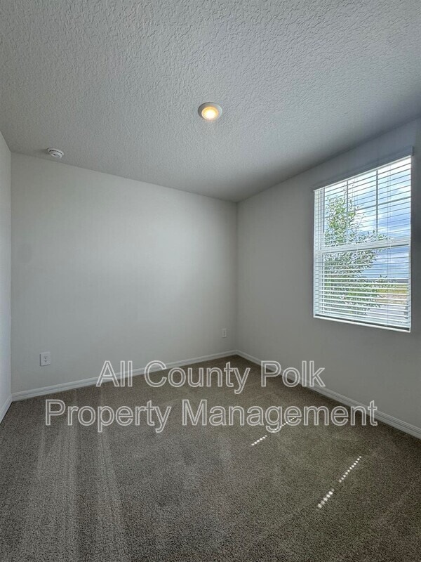 Photo - 2061 Rosewood Dr