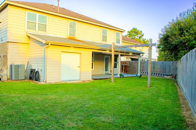 Photo - 29607 Legends Green Dr