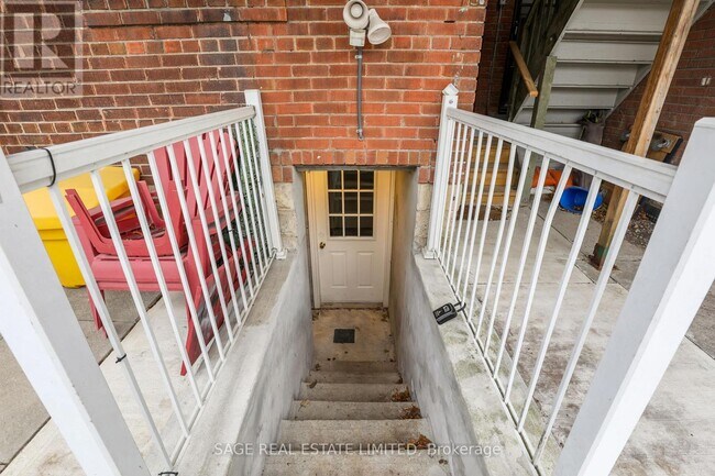 Photo - 118 Braemar Ave