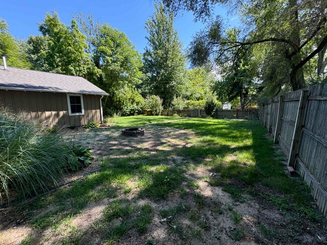Photo - 7822 Lakewood