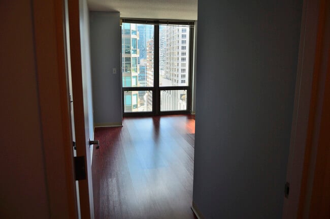 Photo - 2 E Erie St Unit 1814