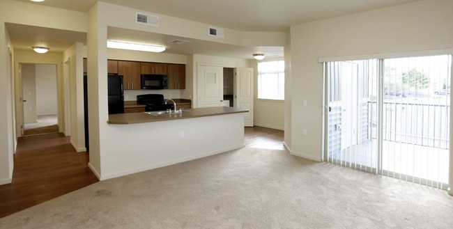 Photo - Copper Creek Apts