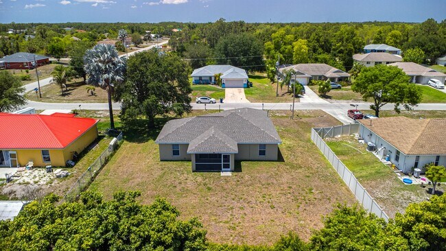 Photo - Charming 3 Bedroom 2 Bathroom Home in Lehi...