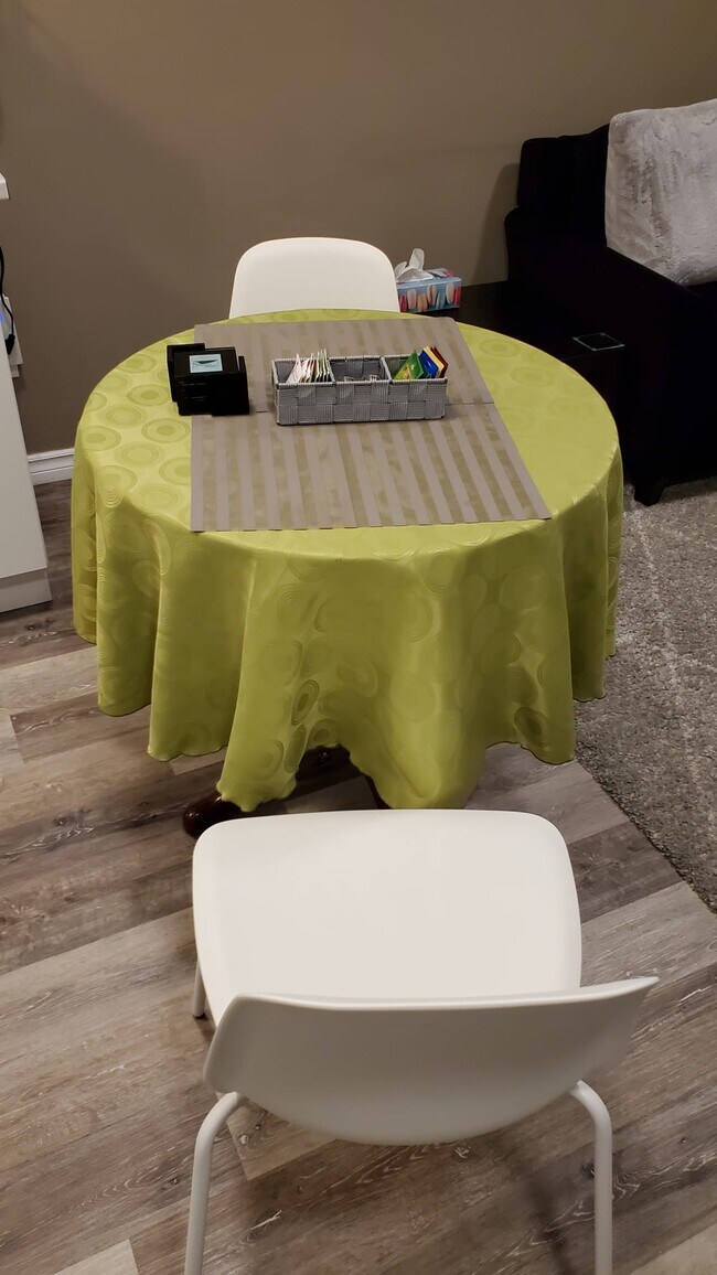 Photo - 6951 Darcel Av