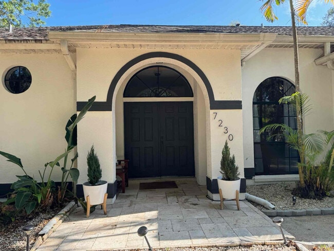 Photo - 7230 Oakridge Ave