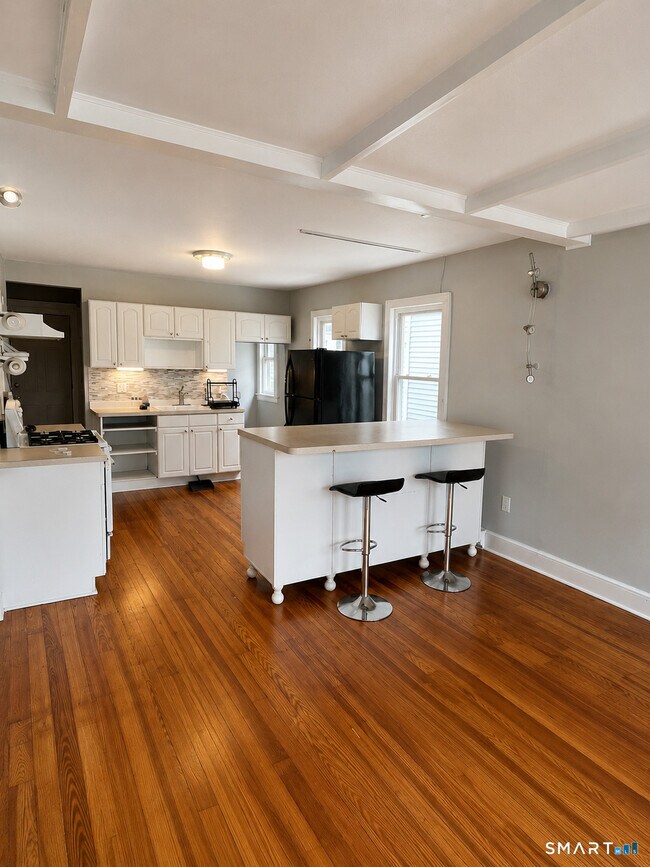 Photo - 53-55-55 Davis Ave