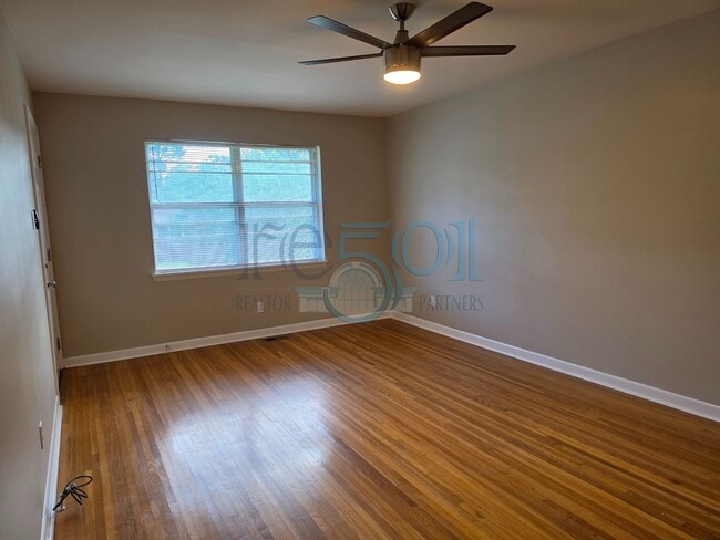 Photo - Newly Renovated 3 Bedroom 2 Bathroom