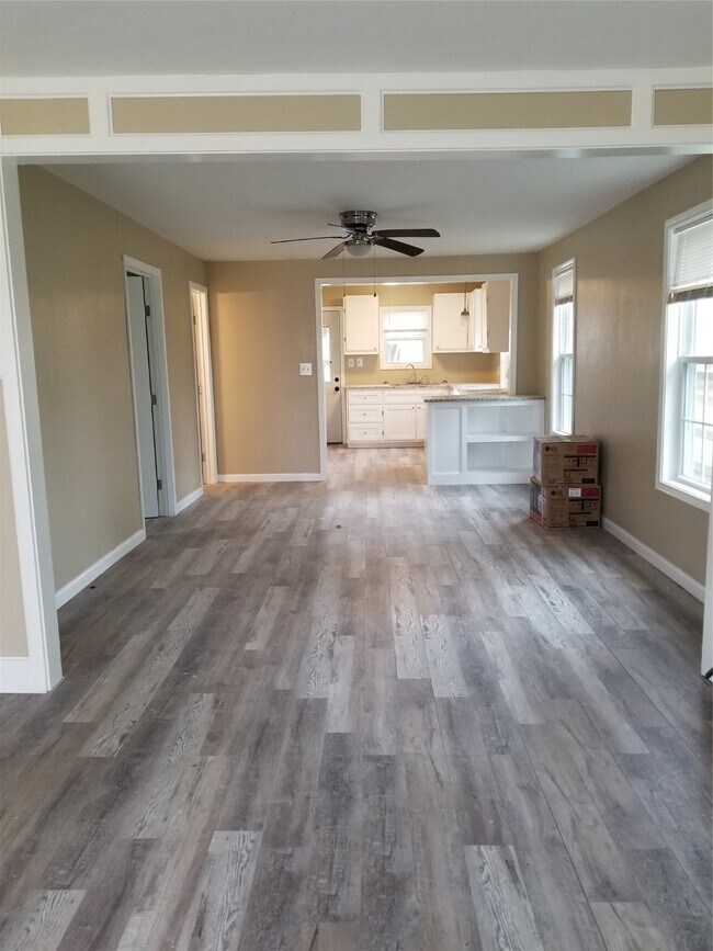 Photo - 12409 Dumas St