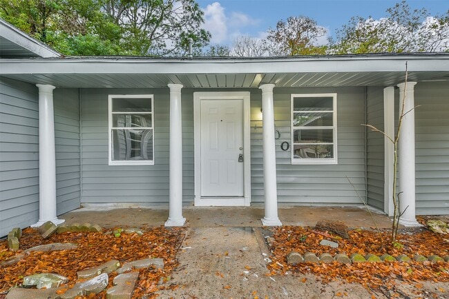 Photo - 500 Farrer St