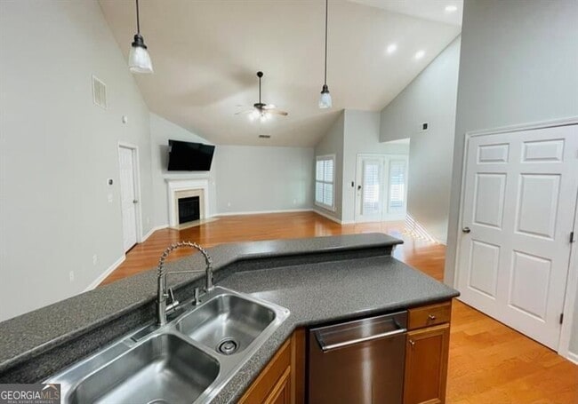 Photo - 2335 Gateview Ct