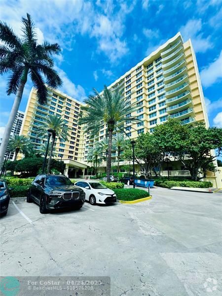 Building Photo - 2501 S Ocean Dr Unit 1005 Rental