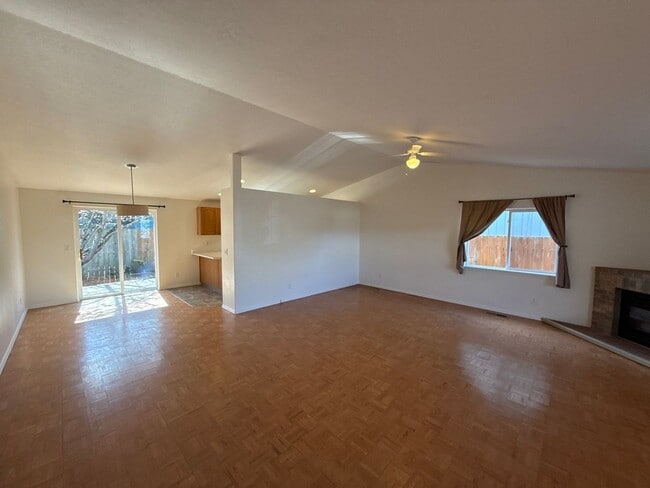 Photo - 1843 Olympic Dr E