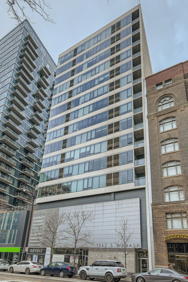 Building Photo - 1345 S Wabash Ave Unit 1409