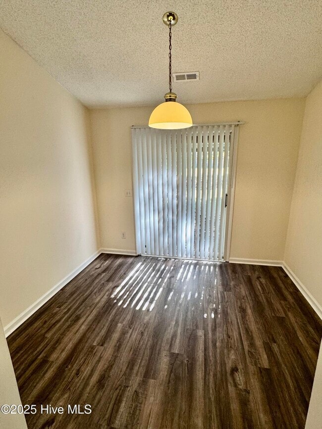 Photo - 1303 Angels End