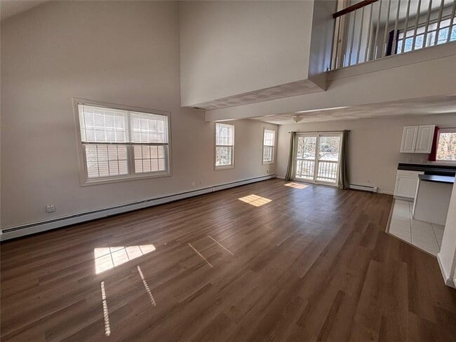 Photo - 100 Clinton Dr