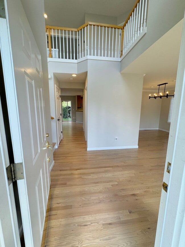 Photo - 3 Bd/2.5 Ba Newcastle Home