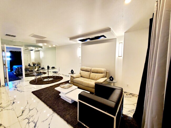Photo - 470 S Calle Encilia Unit D BUILDING
