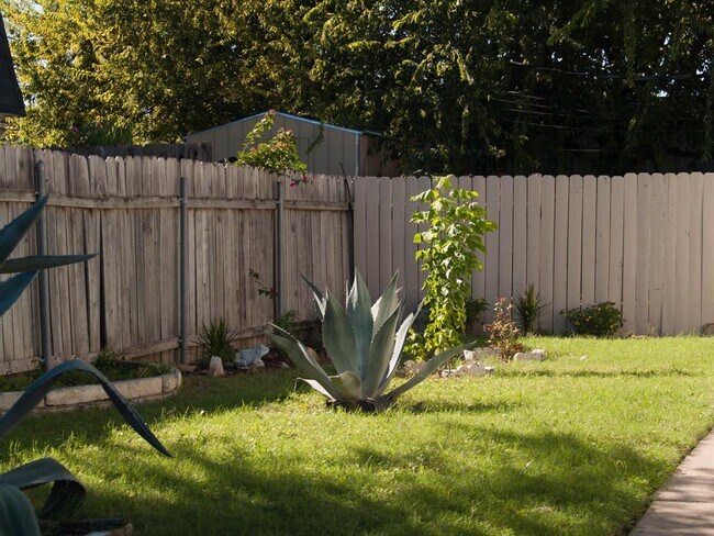 Photo - 1737 Wooten Park Dr