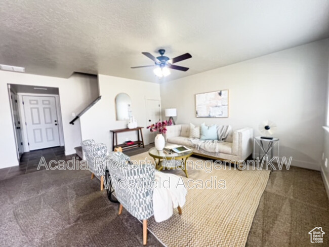 Photo - 162 1325 W Townhome