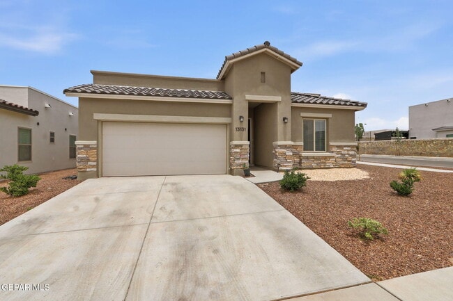 Photo - 13131 Oakhampton Ave