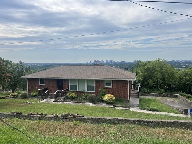 Photo - 2110 Summitt Ave