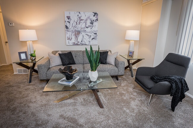 Randall Park Apartments