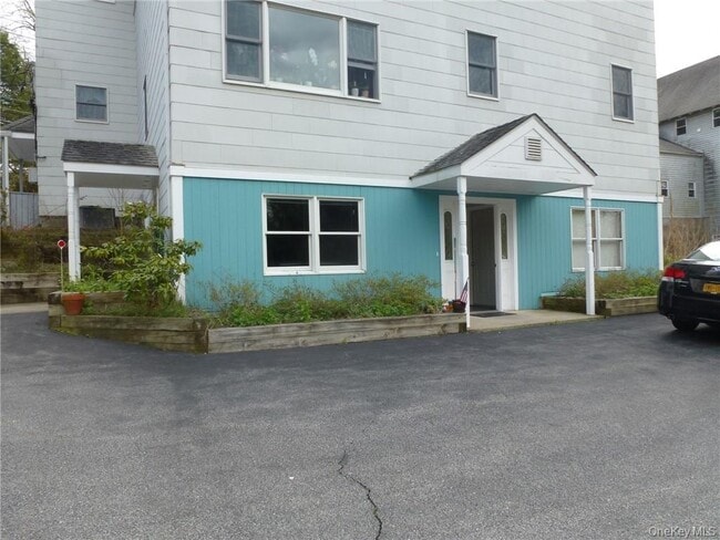 Building Photo - 1217 E Main St Unit LL1