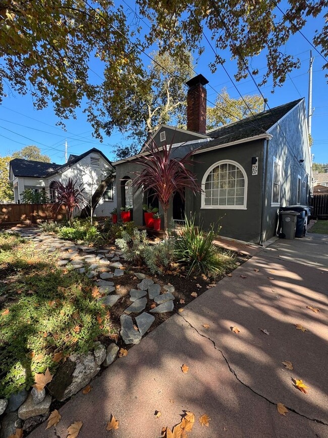 Building Photo - 2705-07 FREEPORT BLVD Unit 2705 FREEPORT BLVD