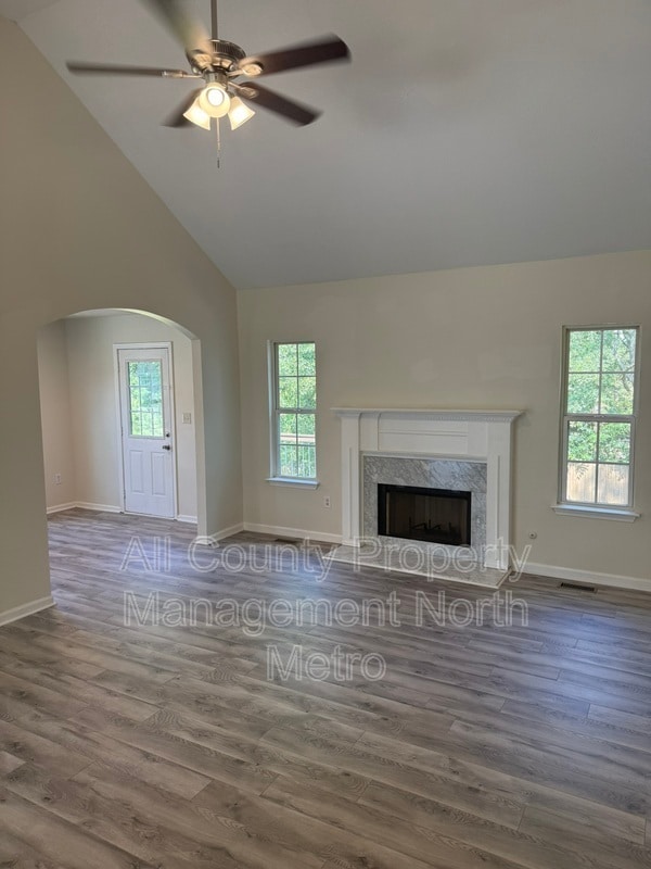 Photo - 170 S Barbara Ln