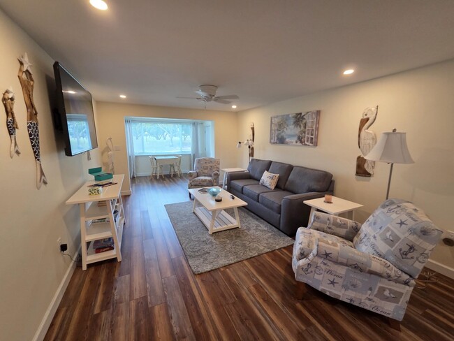 Photo - 5111 SE Miles Grant Rd Unit 104