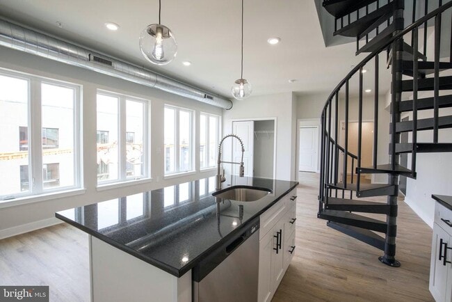 Photo - 2045 N 2nd St