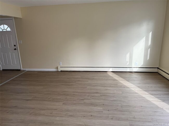 Photo - 287-289-289 Stewart Ave