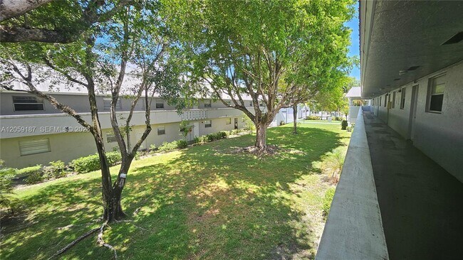 Photo - 17255 SW 95th Ave Unit 211