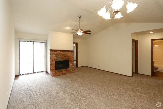 3BR, 2BA - F - 1360SF - Living Area - Mason Landing