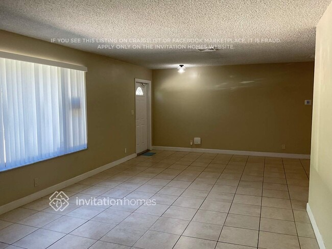 Photo - 946 Johnson St