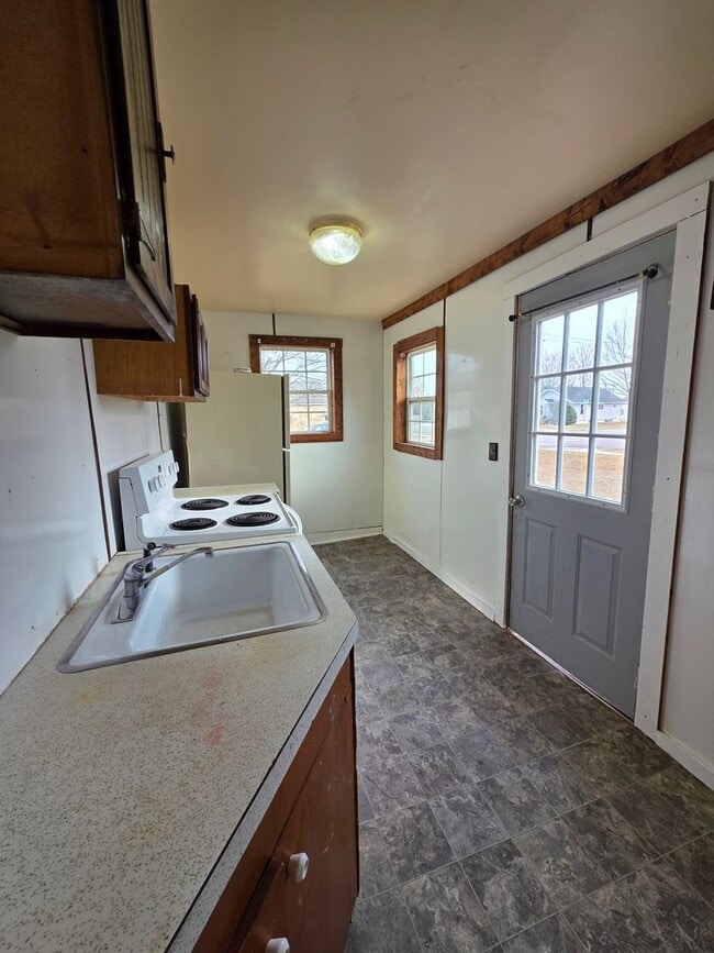 Photo - 1441 Oak St Unit #B