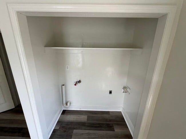 Photo - 1613 Loudon Ave NW