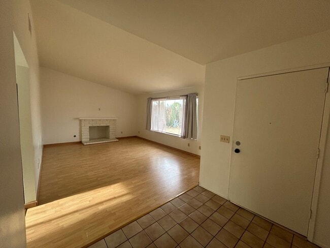 Photo - 25861 Amapolas St