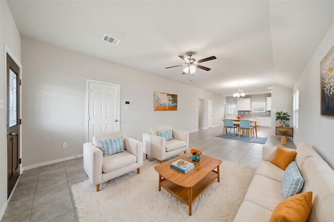 Photo - 1436 Sundown Gln Ln