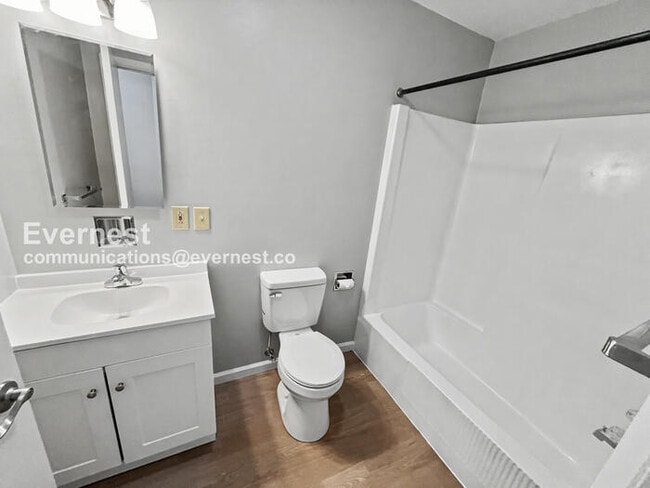 Photo - 12804 N Cresap St Unidad d