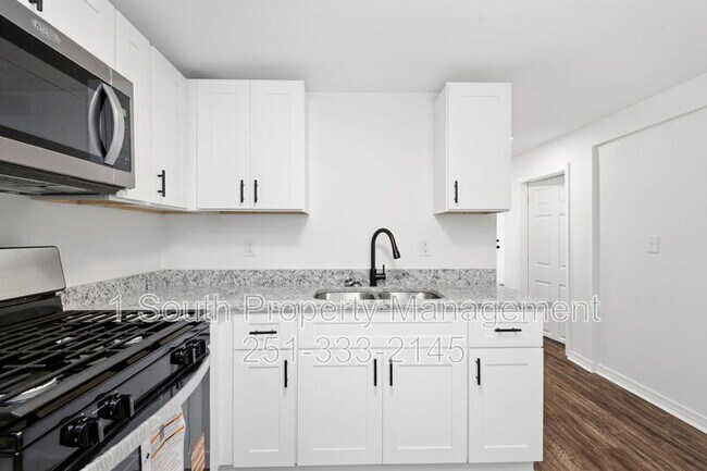 Photo - 377 Tuttle Ave