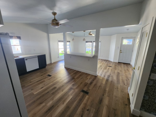 Photo - 231 N John St